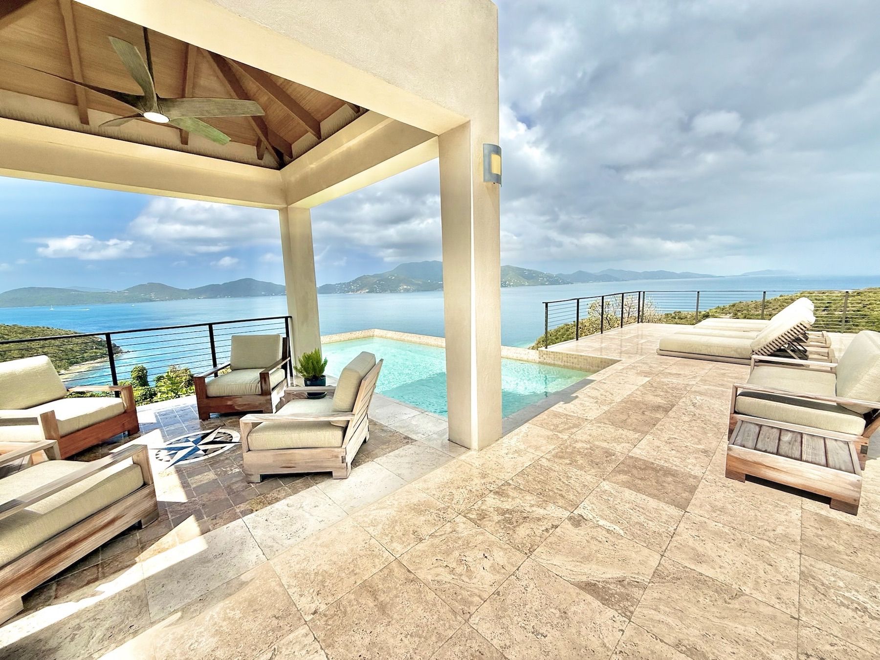 Window To The Sea villa photo.